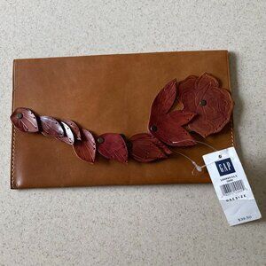 GAP Genuine Vintage Leather Envelope Clutch With Snap Closure 10" x 6" N…